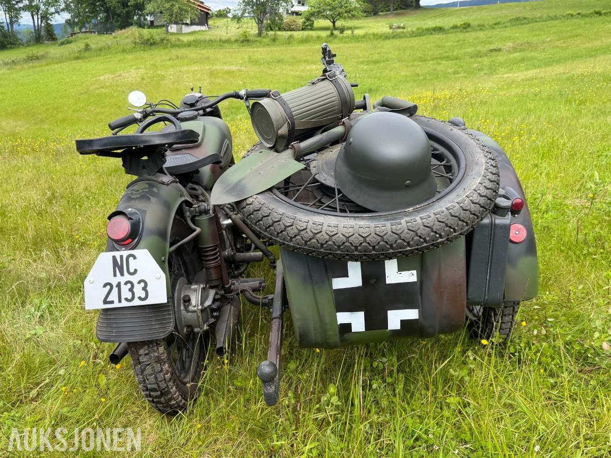 1966 KMZ K-750 - WWII-replika med sidevogn